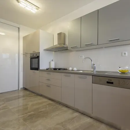 Apartman Yacht