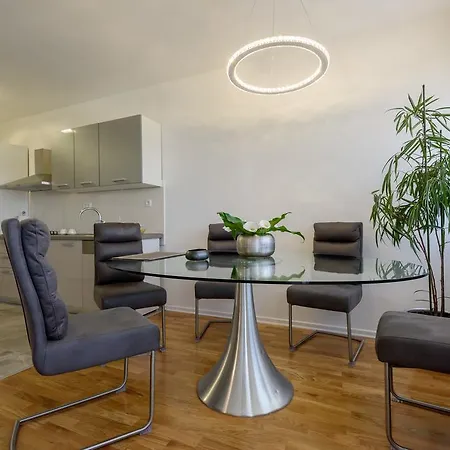 Apartman Yacht *