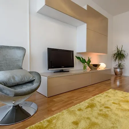Apartman Yacht